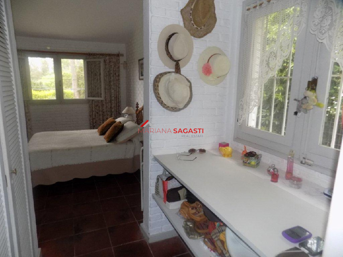 Casa ID.3866 - CHALET CUATRO DORMITORIOS!!