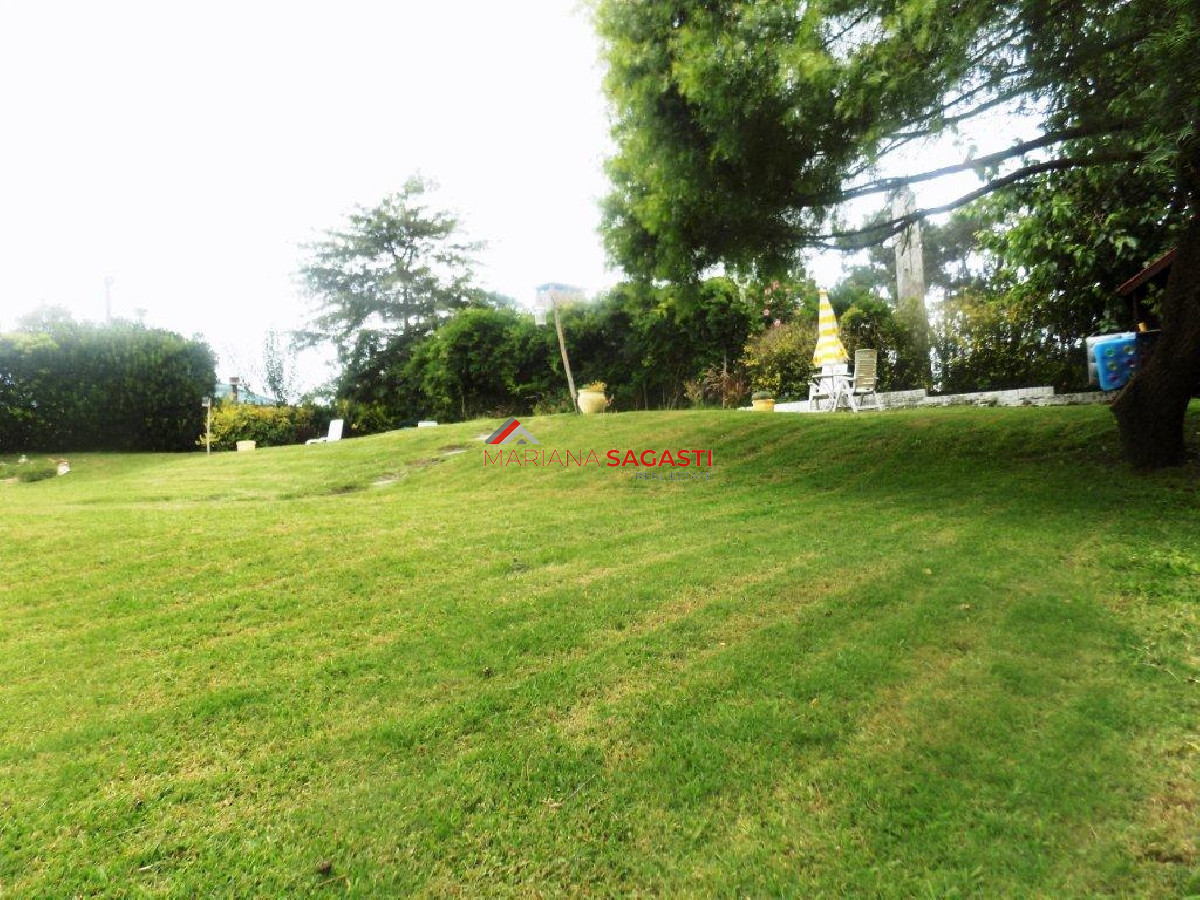 Casa ID.3866 - CHALET CUATRO DORMITORIOS!!
