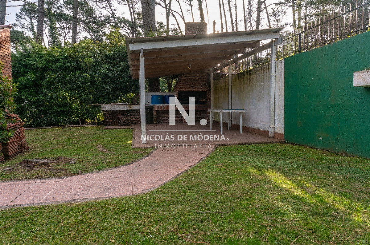 Casa ID.164341/59894443339 - VENDE CHALET TRES DORMITORIOS , DOS BAÑOS Y DORMITORIO Y BAÑO DE SERVICIO 