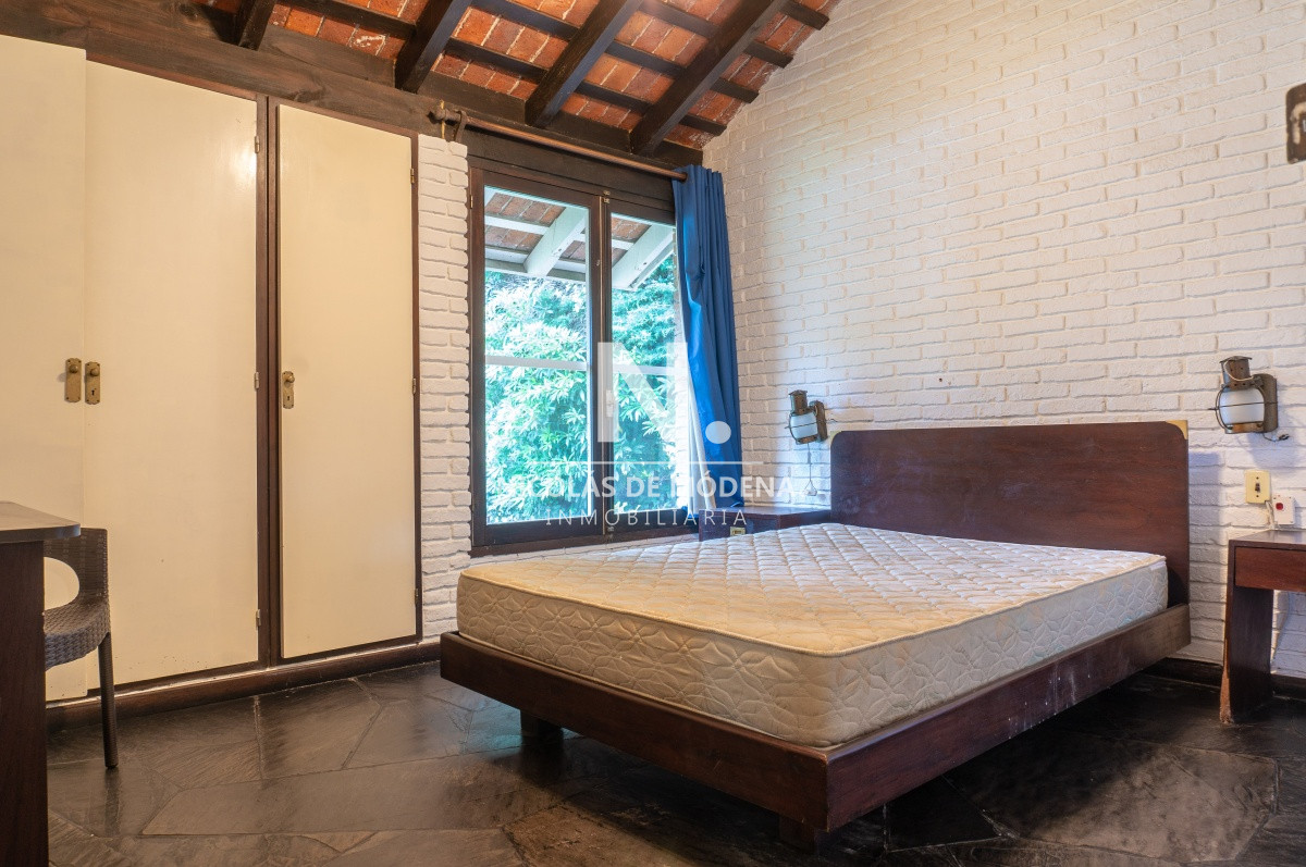 Casa ID.164341/59894443339 - VENDE CHALET TRES DORMITORIOS , DOS BAÑOS Y DORMITORIO Y BAÑO DE SERVICIO 