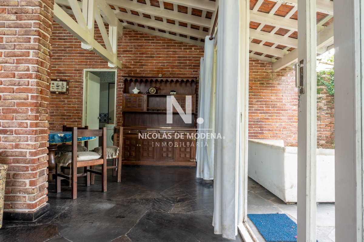 Casa ID.164341/59894443339 - VENDE CHALET TRES DORMITORIOS , DOS BAÑOS Y DORMITORIO Y BAÑO DE SERVICIO 