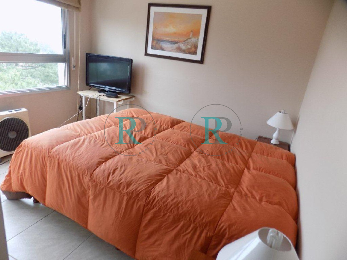 Apartamento ID.2710 - EDIFICIO 12 LUNAS VENTA DE APARTAMENTO 2 DORMITORIOS , 1 BAÑO !!!