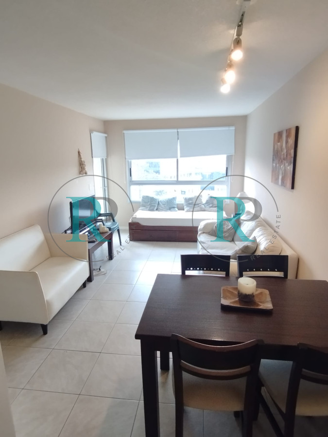 Apartamento ID.2710 - EDIFICIO 12 LUNAS VENTA DE APARTAMENTO 2 DORMITORIOS , 1 BAÑO !!!