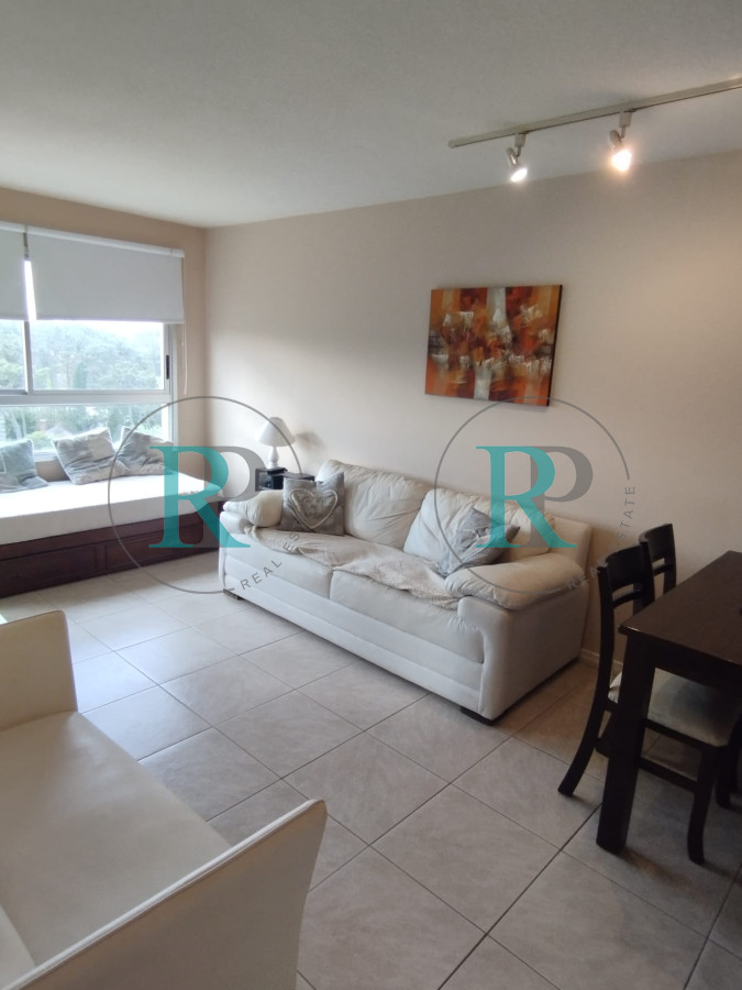 Apartamento ID.2710 - EDIFICIO 12 LUNAS VENTA DE APARTAMENTO 2 DORMITORIOS , 1 BAÑO !!!