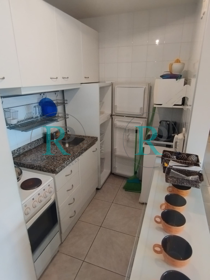 Apartamento ID.2710 - EDIFICIO 12 LUNAS VENTA DE APARTAMENTO 2 DORMITORIOS , 1 BAÑO !!!