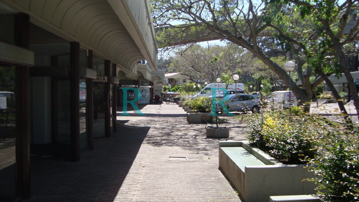 Local Comercial ID.122 - VENTA Y ALQUILER LOCAL COMERCIAL