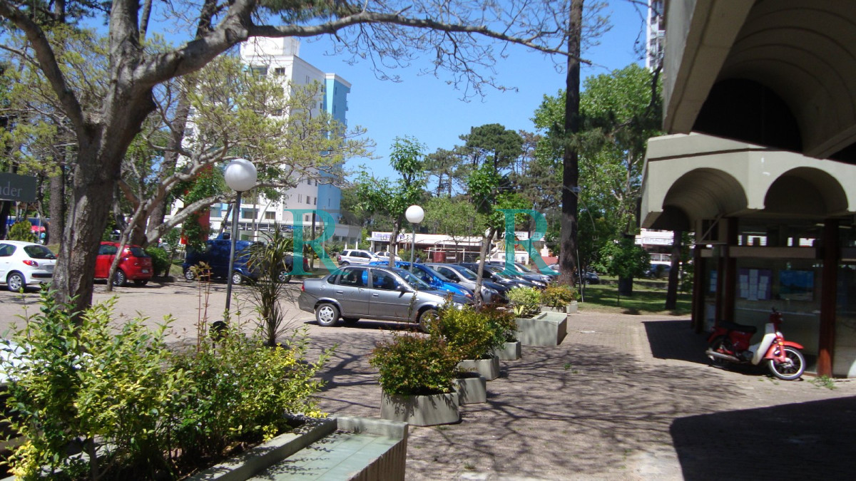 Local Comercial ID.122 - VENTA Y ALQUILER LOCAL COMERCIAL