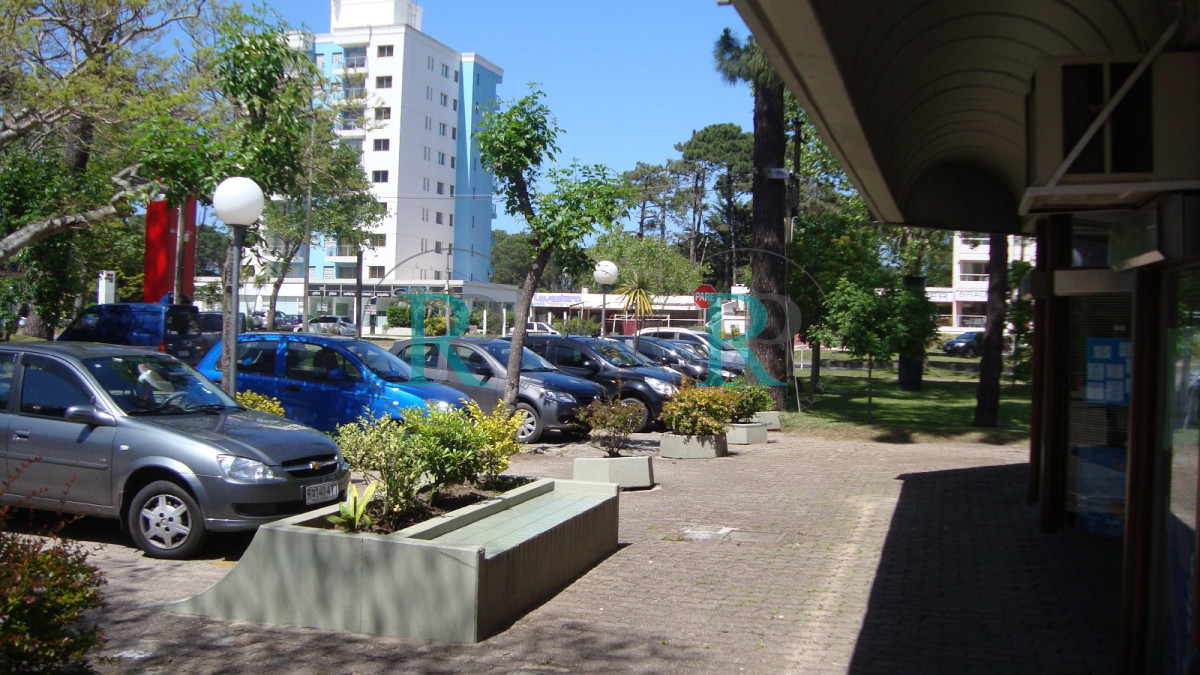 Local Comercial ID.122 - VENTA Y ALQUILER LOCAL COMERCIAL
