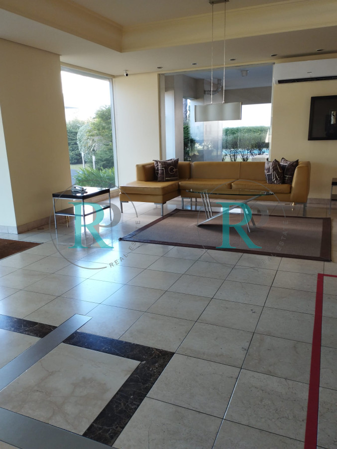 Apartamento ID.2710 - EDIFICIO 12 LUNAS VENTA DE APARTAMENTO 2 DORMITORIOS , 1 BAÑO !!!