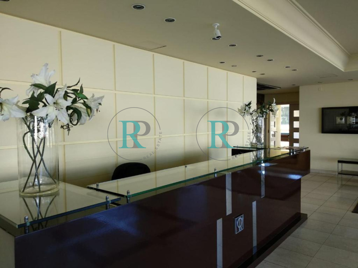 Apartamento ID.2710 - EDIFICIO 12 LUNAS VENTA DE APARTAMENTO 2 DORMITORIOS , 1 BAÑO !!!