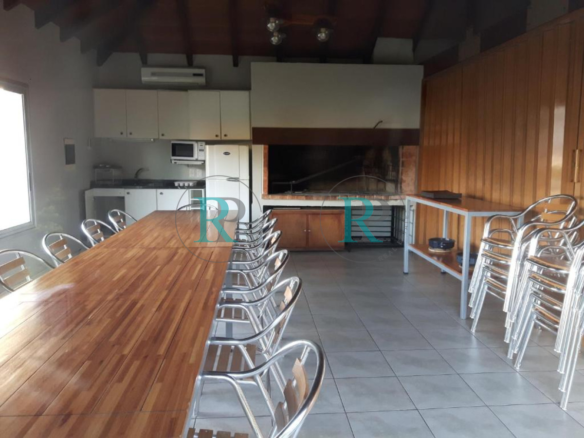 Apartamento ID.2710 - EDIFICIO 12 LUNAS VENTA DE APARTAMENTO 2 DORMITORIOS , 1 BAÑO !!!