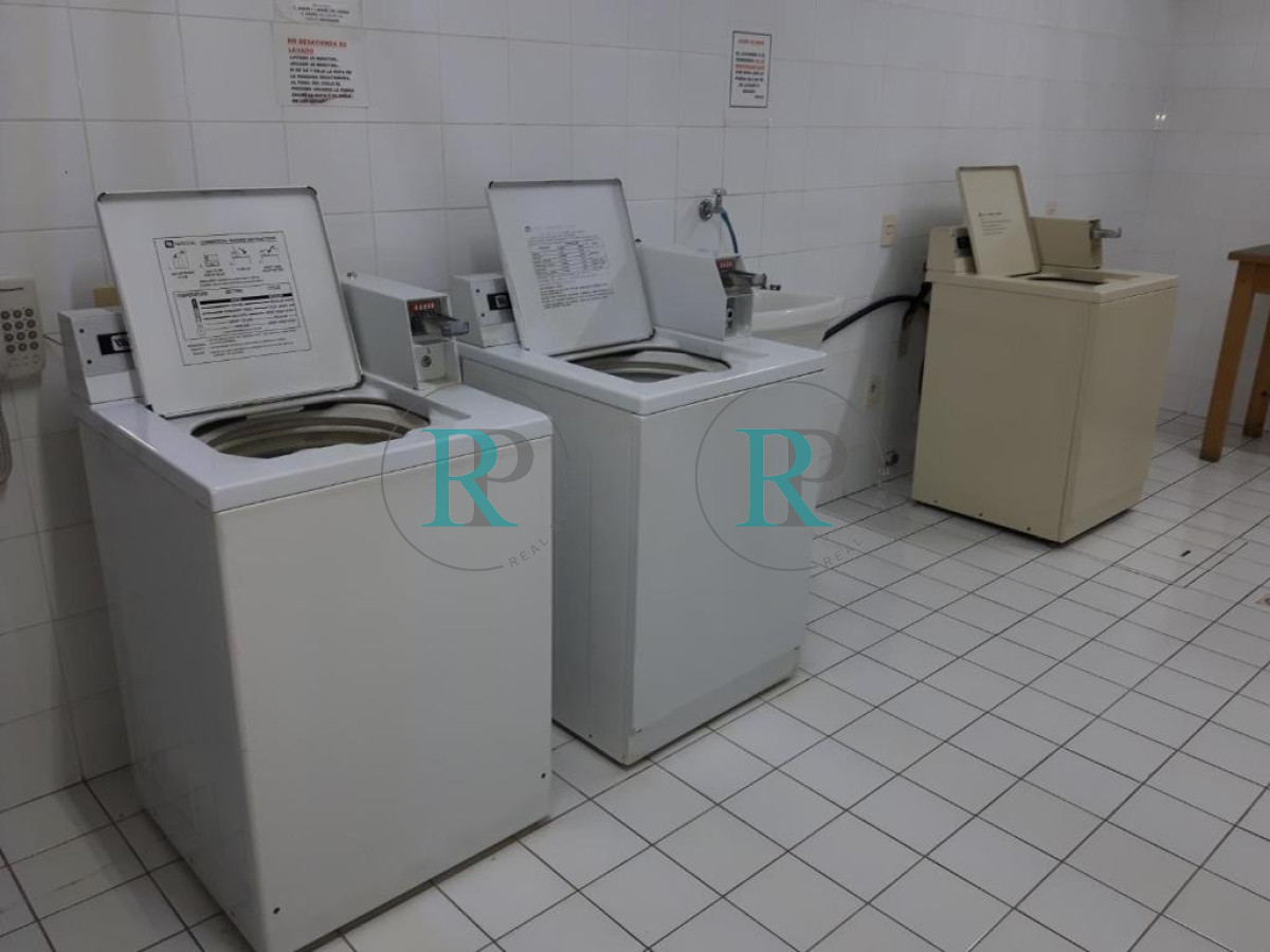 Apartamento ID.2710 - EDIFICIO 12 LUNAS VENTA DE APARTAMENTO 2 DORMITORIOS , 1 BAÑO !!!