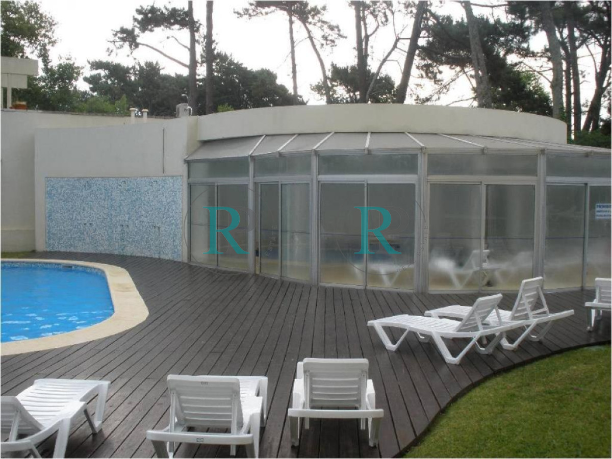 Apartamento ID.2710 - EDIFICIO 12 LUNAS VENTA DE APARTAMENTO 2 DORMITORIOS , 1 BAÑO !!!