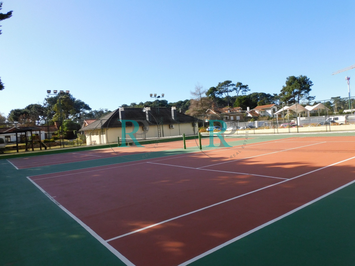 Apartamento ID.2710 - EDIFICIO 12 LUNAS VENTA DE APARTAMENTO 2 DORMITORIOS , 1 BAÑO !!!