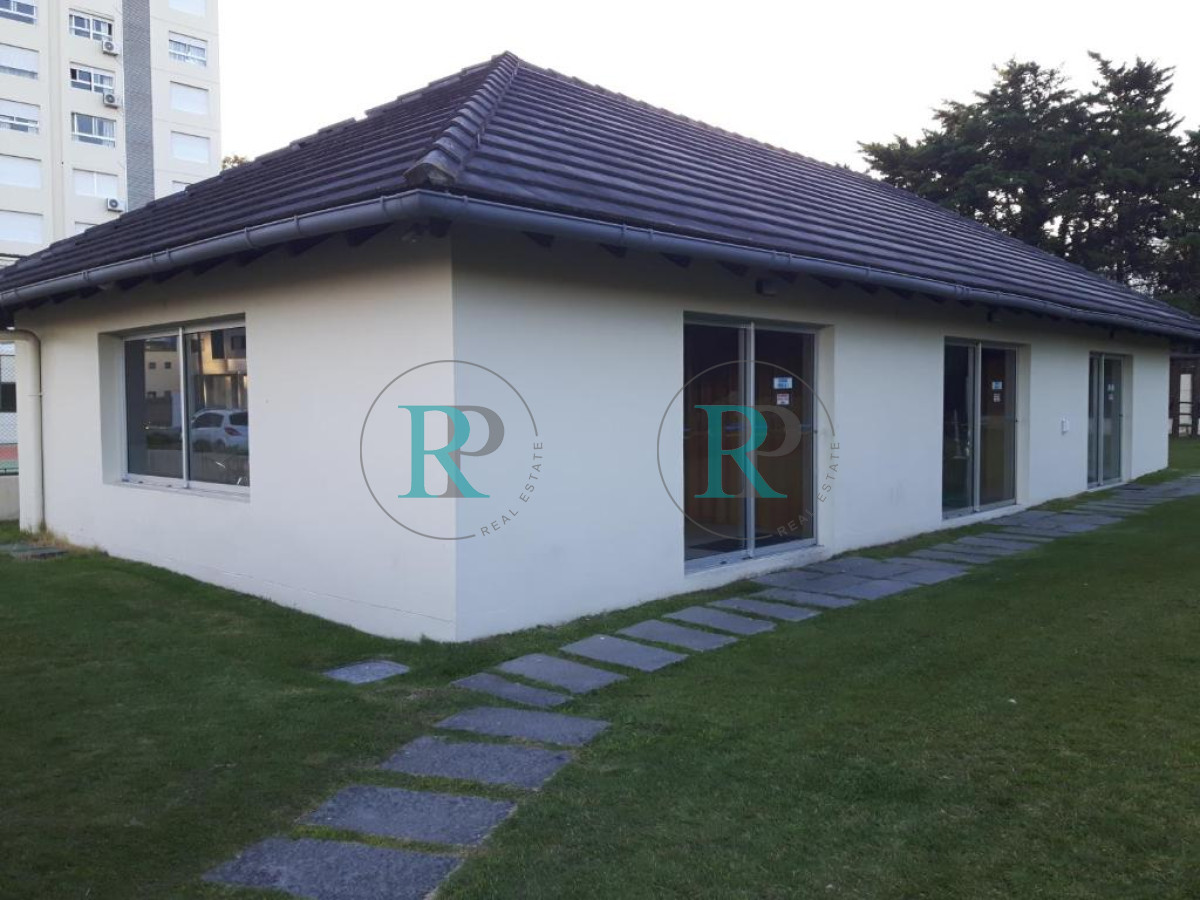 Apartamento ID.2710 - EDIFICIO 12 LUNAS VENTA DE APARTAMENTO 2 DORMITORIOS , 1 BAÑO !!!