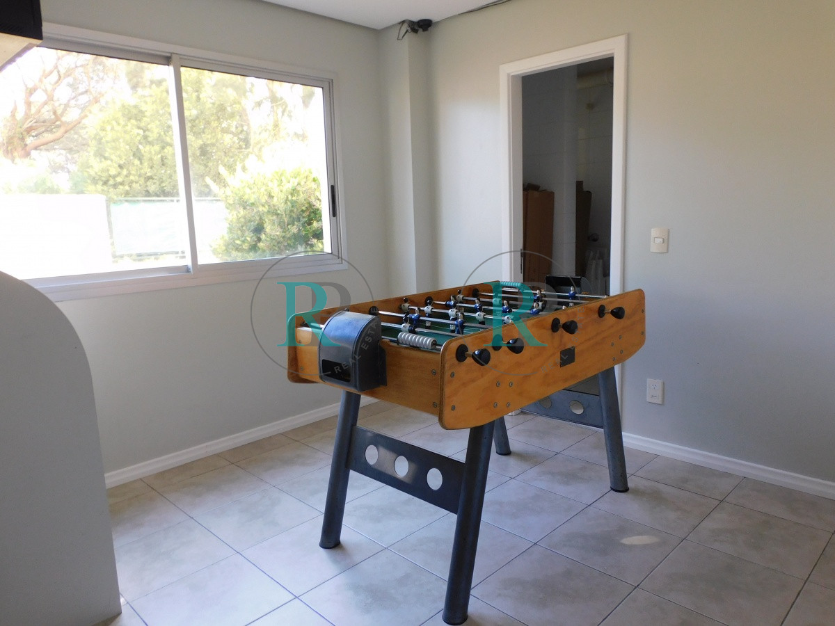 Apartamento ID.2710 - EDIFICIO 12 LUNAS VENTA DE APARTAMENTO 2 DORMITORIOS , 1 BAÑO !!!