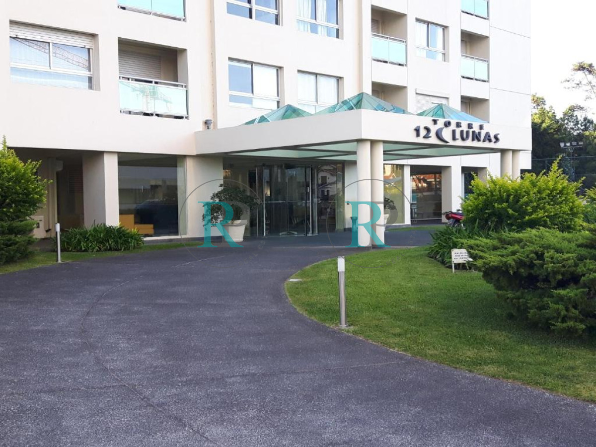 Apartamento ID.2710 - EDIFICIO 12 LUNAS VENTA DE APARTAMENTO 2 DORMITORIOS , 1 BAÑO !!!