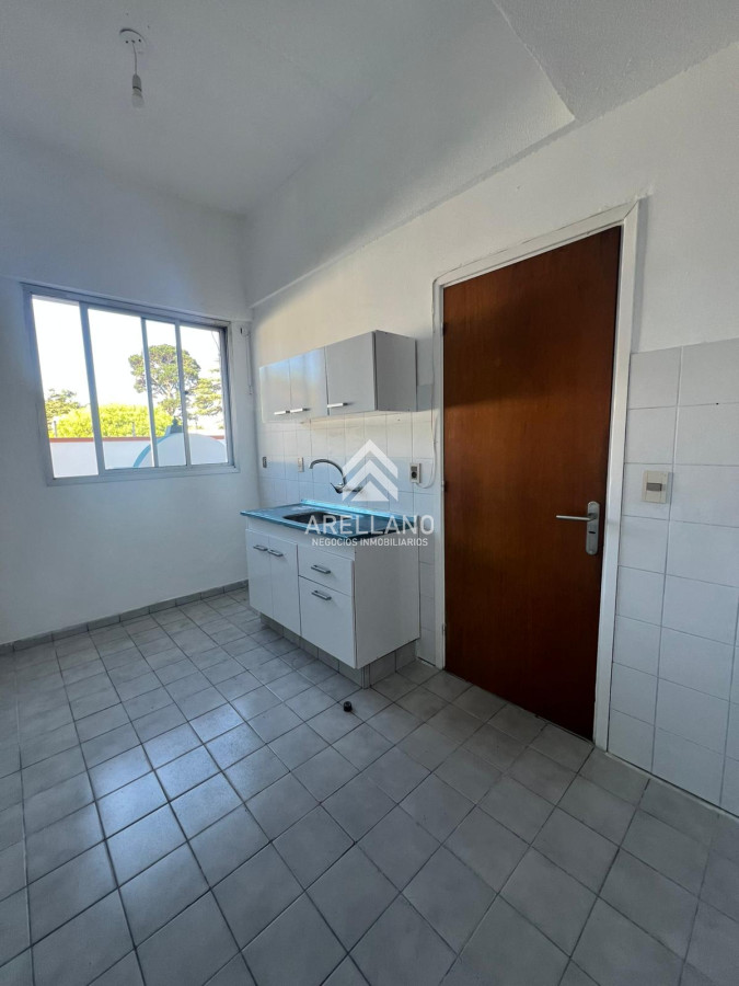 Local Comercial ID.5479 - ALQUILER ANUAL LOCAL ROOSEVELT 