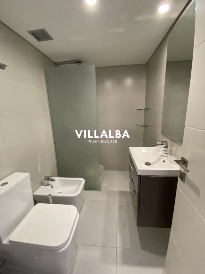 Apartamento ID.2389 - APARTAMENTO EN PRIMERA FILA PLAYA MANSA -PUNTA DEL ESTE 