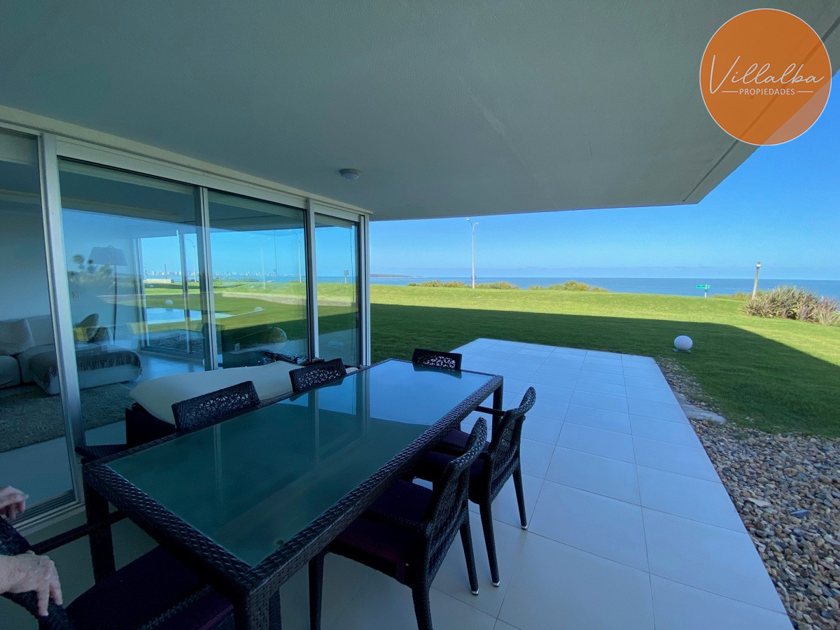 Apartamento ID.2389 - APARTAMENTO EN PRIMERA FILA PLAYA MANSA -PUNTA DEL ESTE 