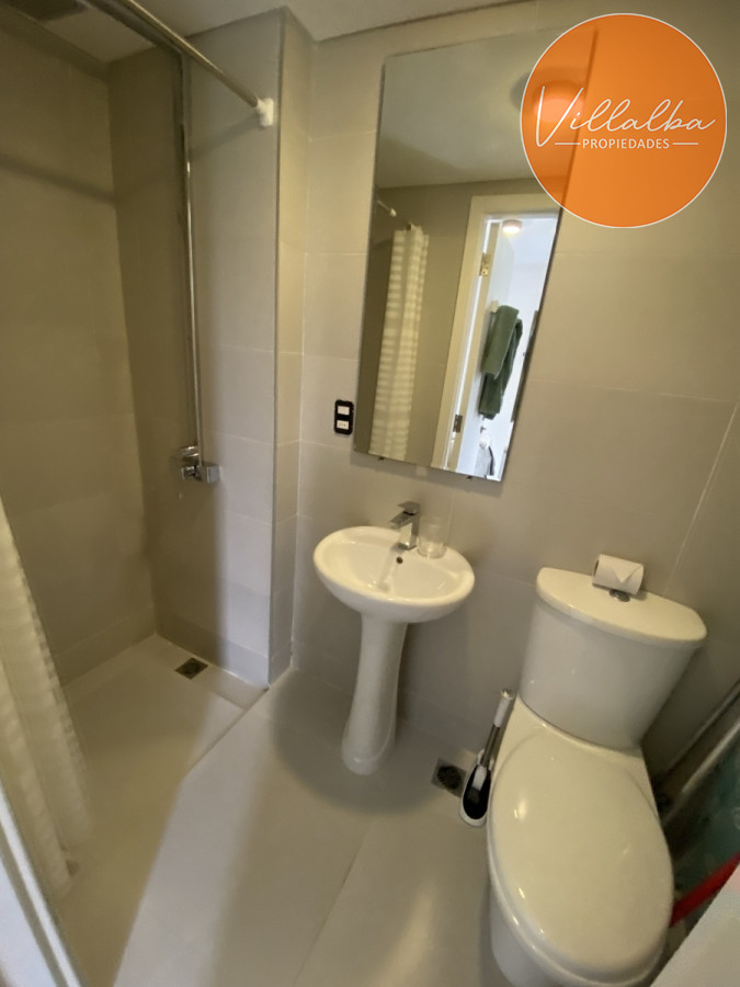 Apartamento ID.2389 - APARTAMENTO EN PRIMERA FILA PLAYA MANSA -PUNTA DEL ESTE 