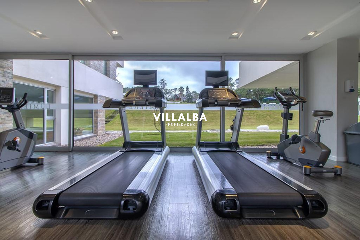 Apartamento ID.2389 - APARTAMENTO EN PRIMERA FILA PLAYA MANSA -PUNTA DEL ESTE 