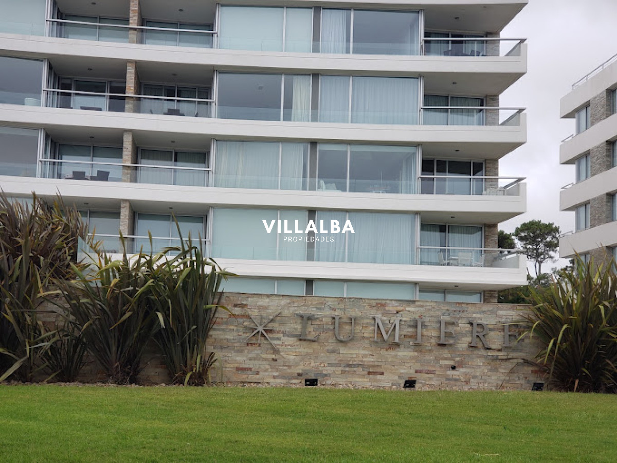 Apartamento ID.2389 - APARTAMENTO EN PRIMERA FILA PLAYA MANSA -PUNTA DEL ESTE 