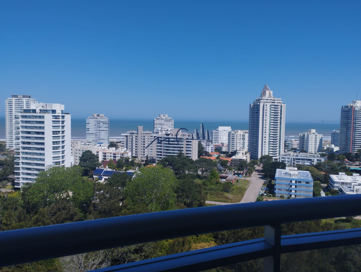 Apartamento ID.591 - APARTAMENTO CON EXCELENTE VISTA AL MAR !!! PUNTA DEL ESTE 