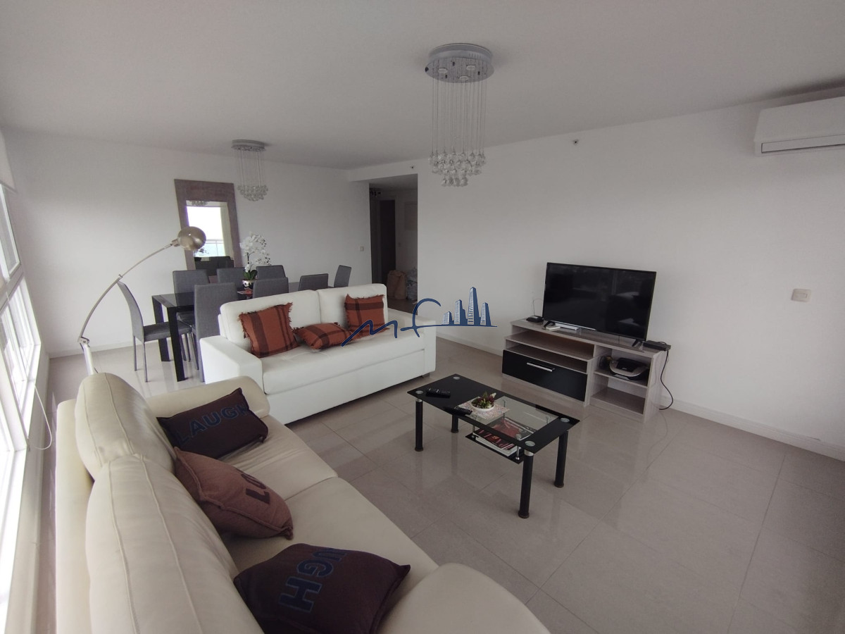 Apartamento ID.589 - TORRE ONE ALQUILA APARTAMENTOS -PUNTA DEL ESTE 