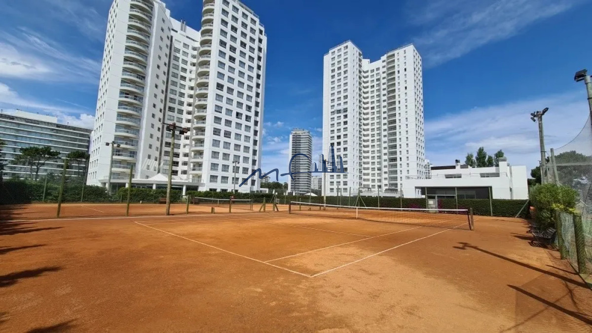 Apartamento ID.591 - APARTAMENTO CON EXCELENTE VISTA AL MAR !!! PUNTA DEL ESTE 