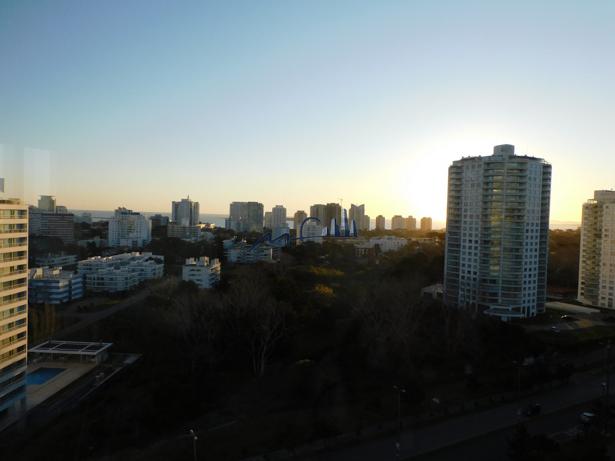Apartamento ID.589 - TORRE ONE ALQUILA APARTAMENTOS -PUNTA DEL ESTE 