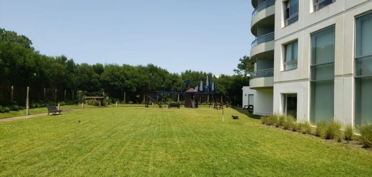 Apartamento ID.591 - APARTAMENTO CON EXCELENTE VISTA AL MAR !!! PUNTA DEL ESTE 