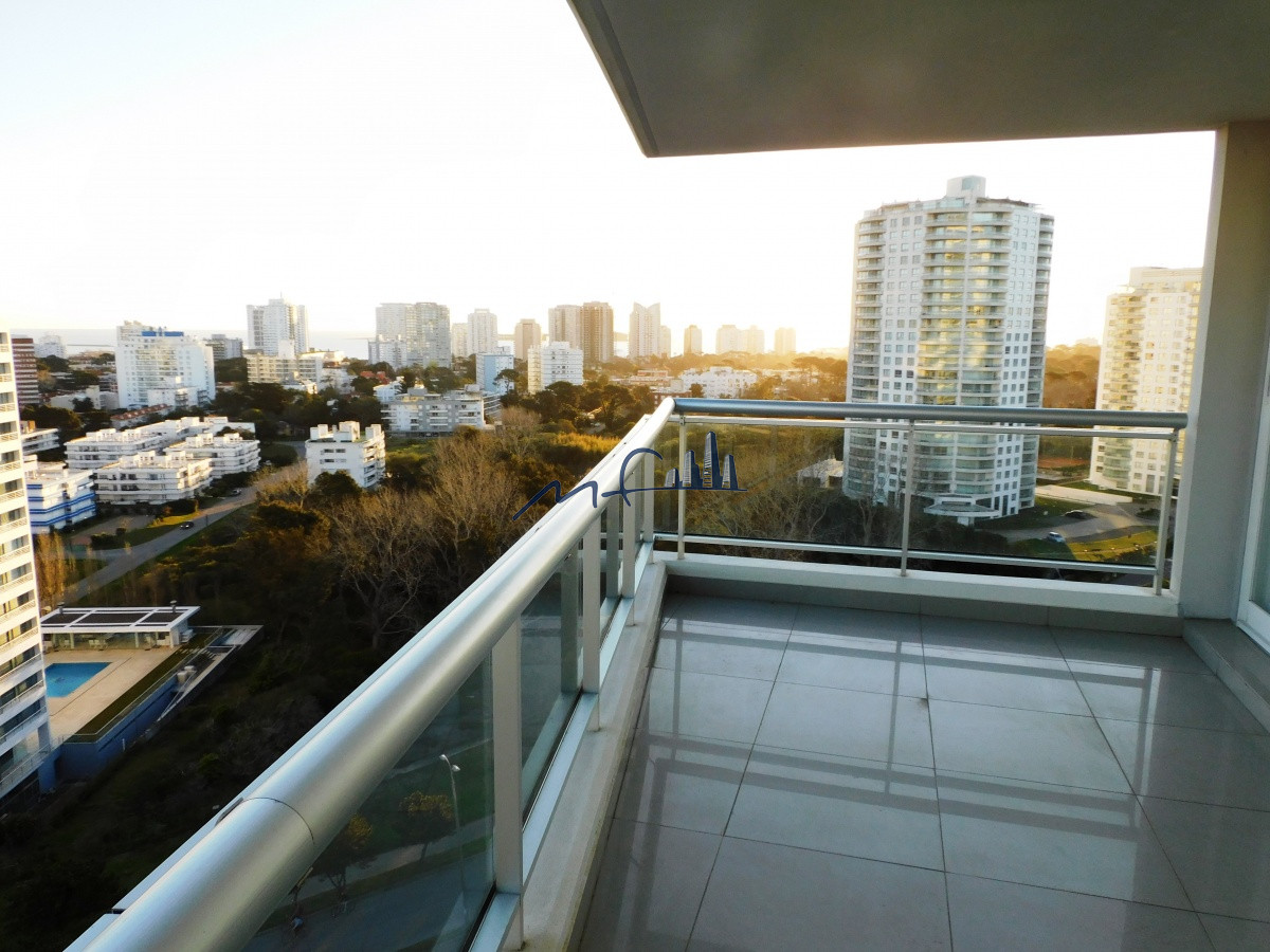 Apartamento ID.589 - TORRE ONE ALQUILA APARTAMENTOS -PUNTA DEL ESTE 