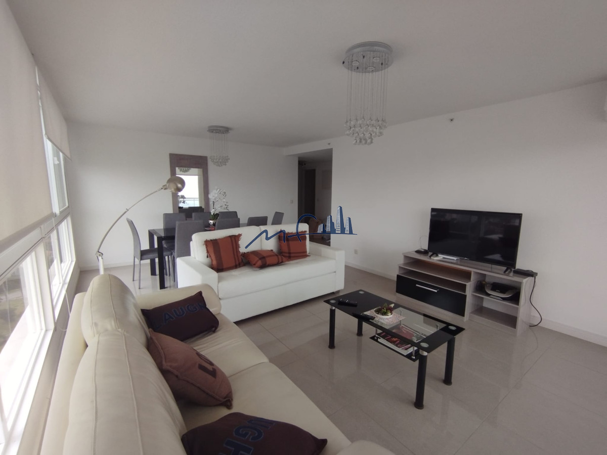 Apartamento ID.589 - TORRE ONE ALQUILA APARTAMENTOS -PUNTA DEL ESTE 