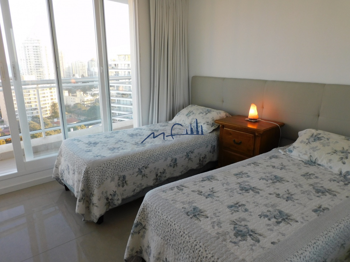 Apartamento ID.589 - TORRE ONE ALQUILA APARTAMENTOS -PUNTA DEL ESTE 