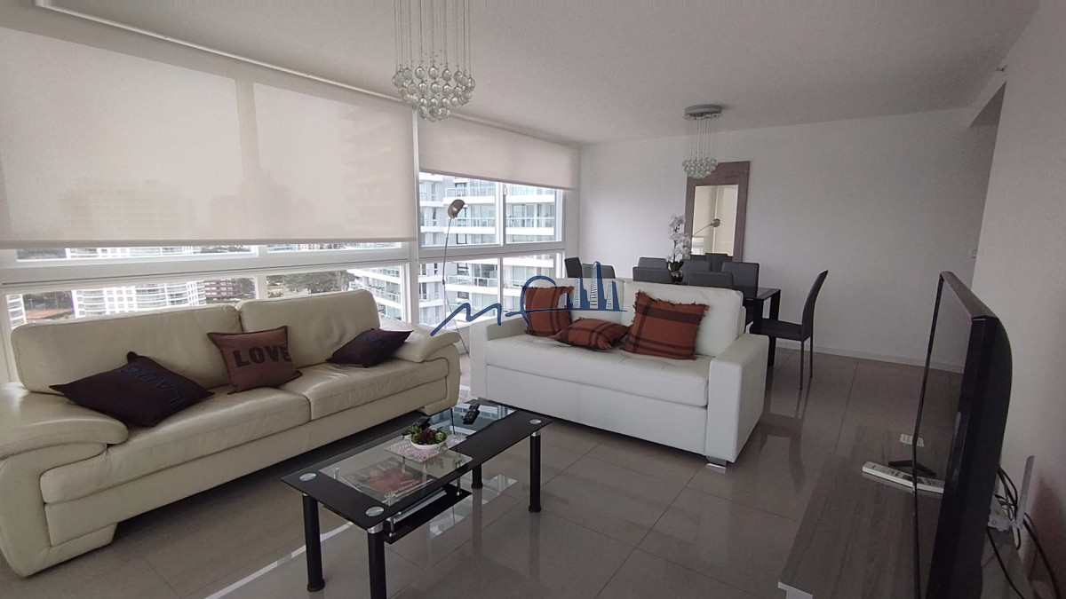 Apartamento ID.589 - TORRE ONE ALQUILA APARTAMENTOS -PUNTA DEL ESTE 