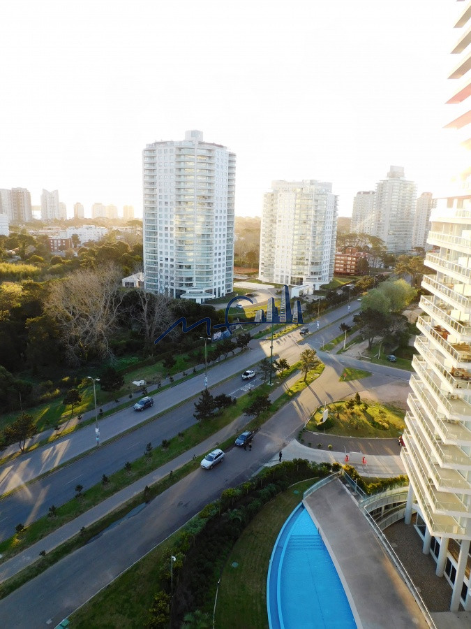 Apartamento ID.589 - TORRE ONE ALQUILA APARTAMENTOS -PUNTA DEL ESTE 