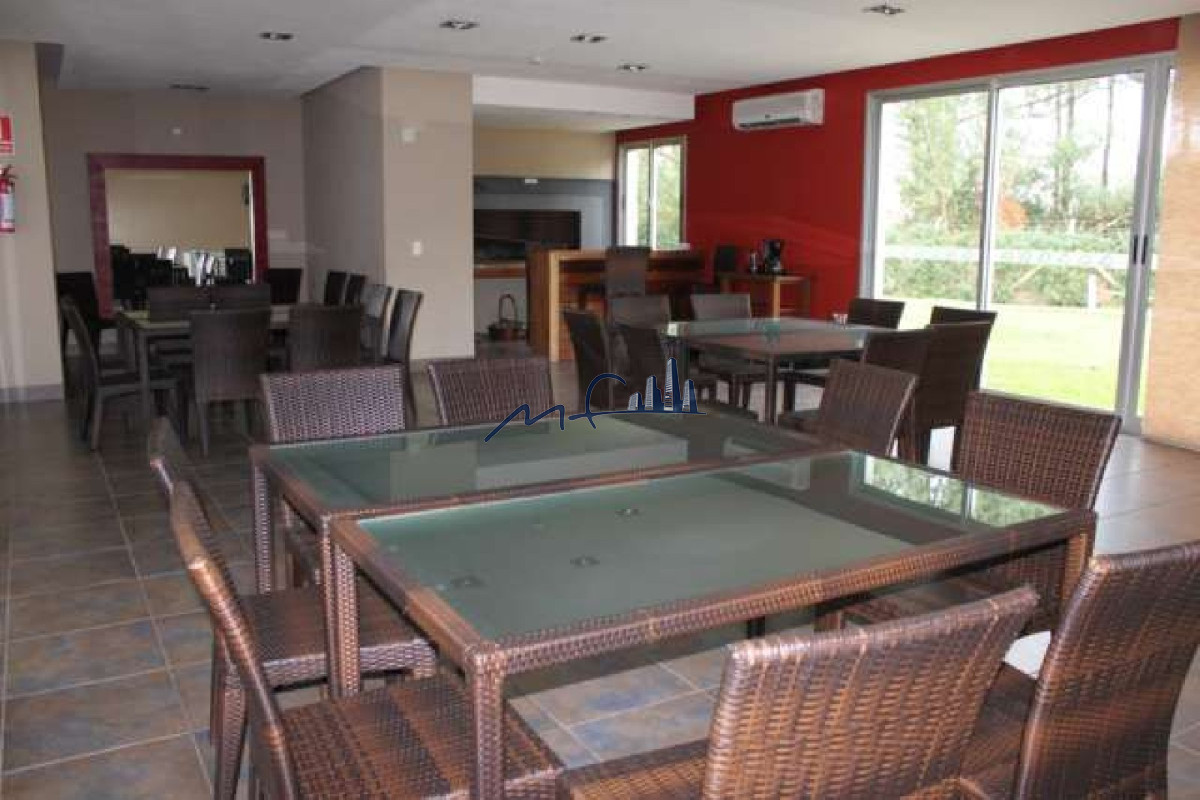 Apartamento ID.591 - APARTAMENTO CON EXCELENTE VISTA AL MAR !!! PUNTA DEL ESTE 