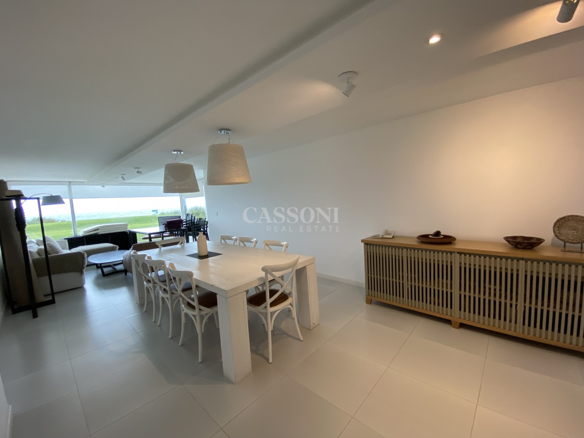 Apartamento ID.1602 - APARTAMENTO EN PRIMERA FILA PLAYA MANSA -PUNTA DEL ESTE 