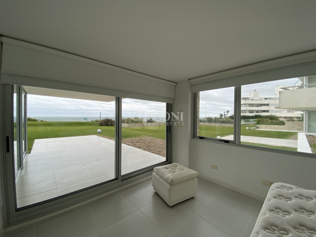 Apartamento ID.1602 - APARTAMENTO EN PRIMERA FILA PLAYA MANSA -PUNTA DEL ESTE 
