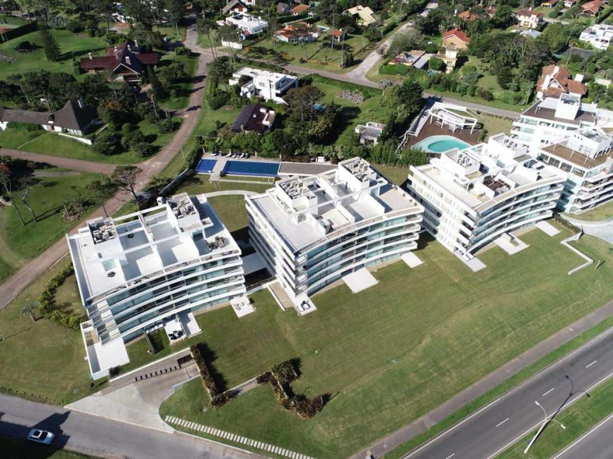 Apartamento ID.1602 - APARTAMENTO EN PRIMERA FILA PLAYA MANSA -PUNTA DEL ESTE 