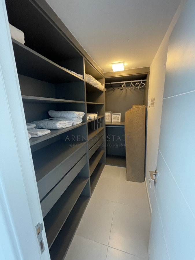 Apartamento ID.1016 - APARTAMENTO PUNTA DEL ESTE, PRIMERA FILA AL MAR