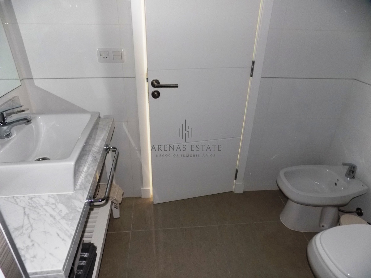 Apartamento ID.643 - VENTA EN PUNTA DEL ESTE I AMPLIO APARTAMENTO UN DORMITORIO 