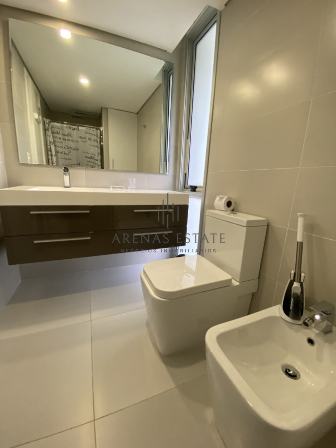 Apartamento ID.1016 - APARTAMENTO PUNTA DEL ESTE, PRIMERA FILA AL MAR