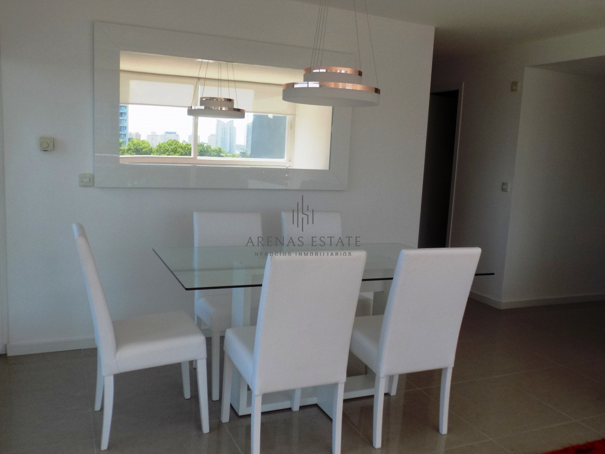 Apartamento ID.643 - VENTA EN PUNTA DEL ESTE I AMPLIO APARTAMENTO UN DORMITORIO 