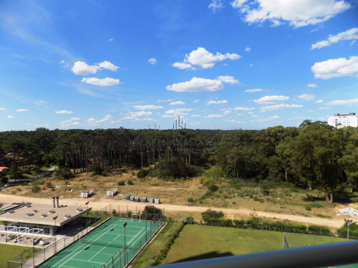 Apartamento ID.643 - VENTA EN PUNTA DEL ESTE I AMPLIO APARTAMENTO UN DORMITORIO 