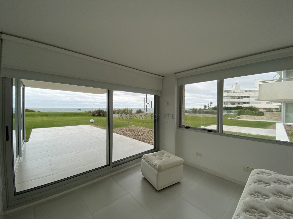Apartamento ID.1016 - APARTAMENTO PUNTA DEL ESTE, PRIMERA FILA AL MAR