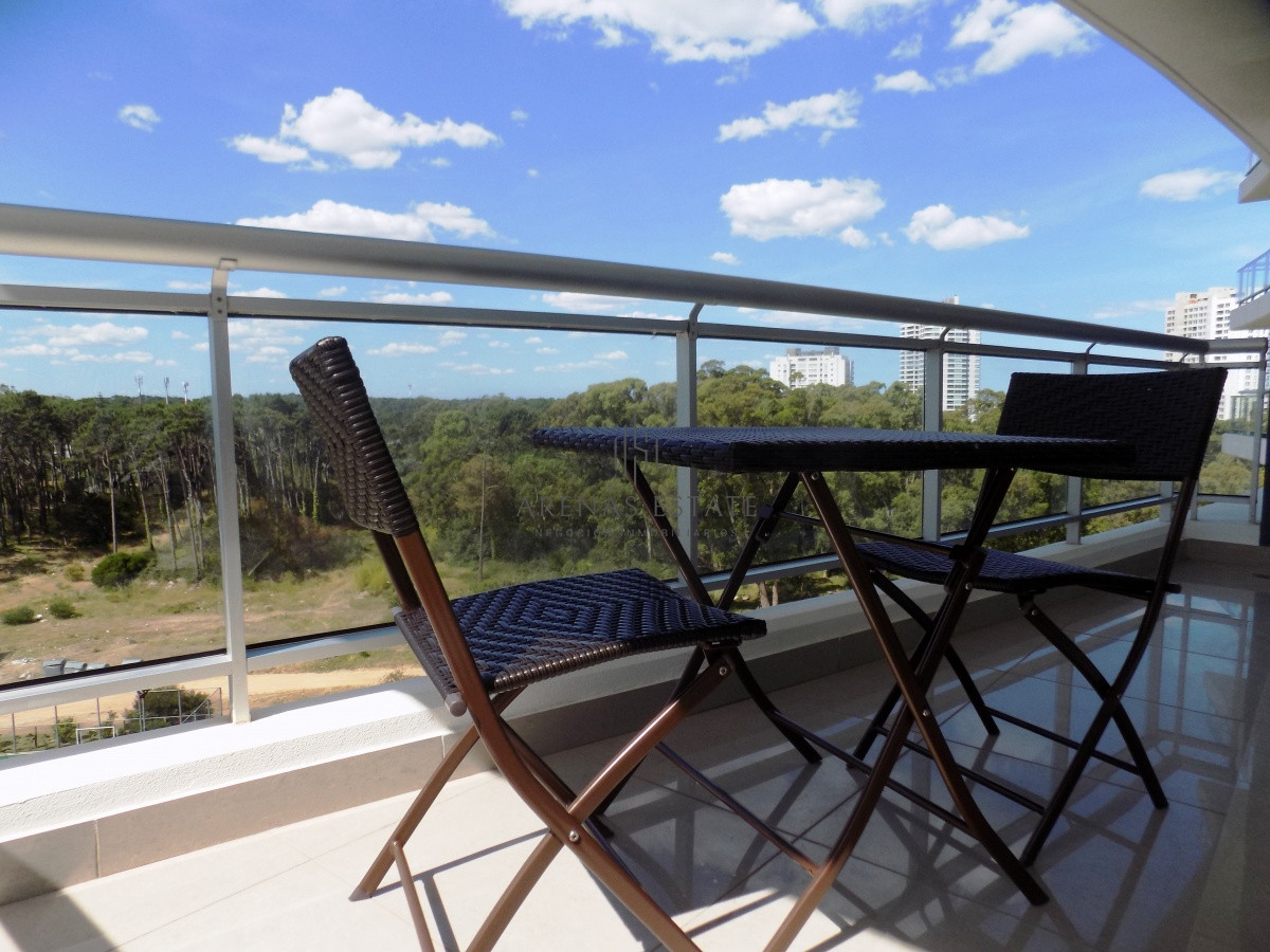 Apartamento ID.643 - VENTA EN PUNTA DEL ESTE I AMPLIO APARTAMENTO UN DORMITORIO 