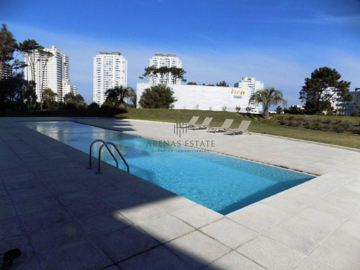 Apartamento ID.643 - VENTA EN PUNTA DEL ESTE I AMPLIO APARTAMENTO UN DORMITORIO 
