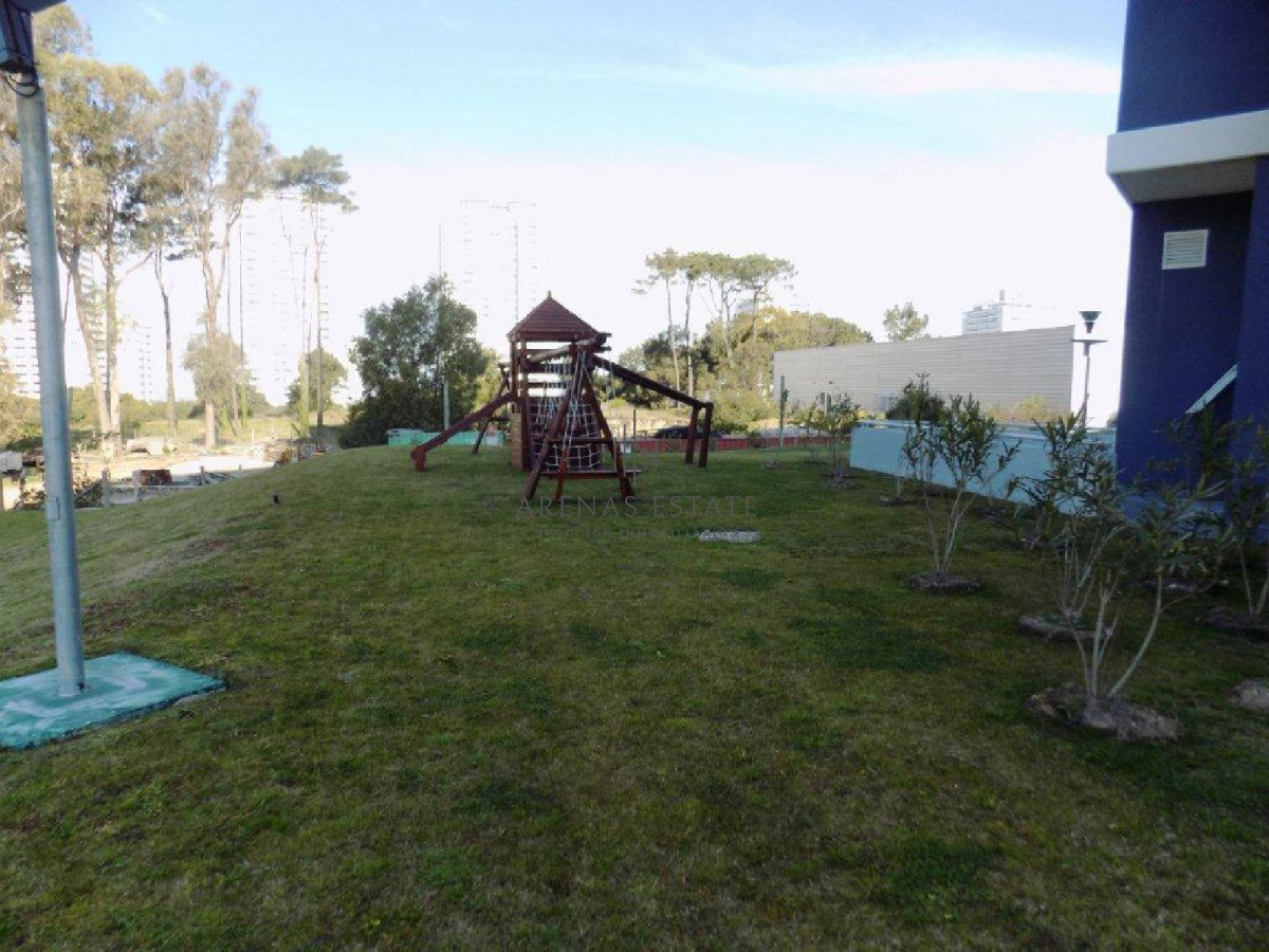 Apartamento ID.643 - VENTA EN PUNTA DEL ESTE I AMPLIO APARTAMENTO UN DORMITORIO 